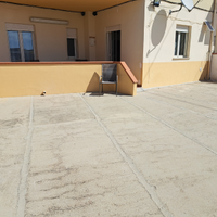 Appartamento con 350 mq di giardino