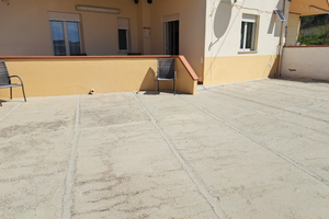 Appartamento con 350 mq di giardino