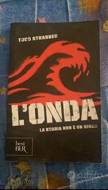 Libro “l’onda la storia non é un gioco “