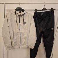 Tuta Nike Air max nuova