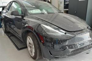 Tesla da riparare, 2024