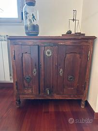 Credenza con ghiacciaia