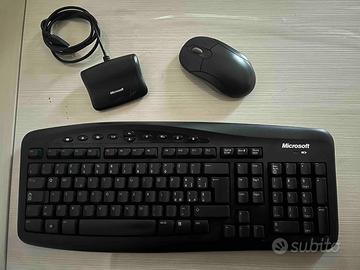 Tastiera e mouse wireless