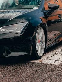 parafanghi allargati Leon 5f (NO VETRORESINA)