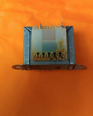 Trasformatore universale varie tensioni di uscita