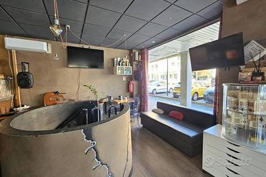 Immobile di 104 m² con 2 locali a Solaro