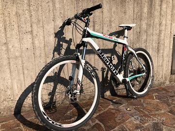 Bicicletta BIANCHI 9000 pulse CARBON