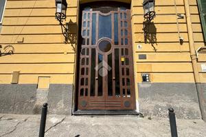 3 LOCALI A NAPOLI