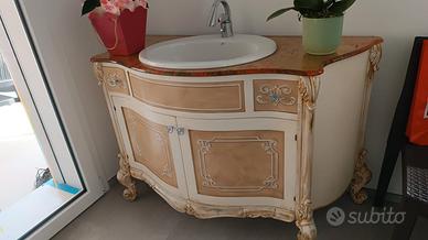 Mobile pregato bagno