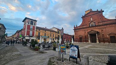 Codogno centro si propone attivita' di bar