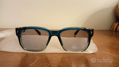 Occhiali da Sole montatura blu con lenti grigie