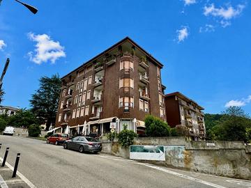 Appartamento di 138 m² con più di 5 locali e box a