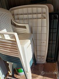 12 sedie e 3 tavoli in plastica per esterno 