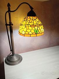 lampada da scrivania in stile Tiffany 