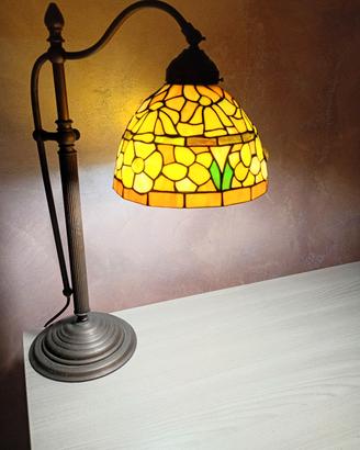 lampada da scrivania in stile Tiffany 