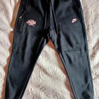 Pantalone Nike Tech Central Cee 