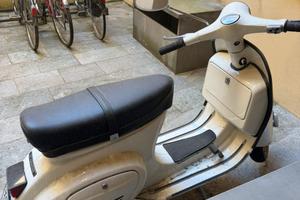 Vespa 50