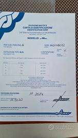 Zattera salvataggio 8 posti oltre 12 miglia