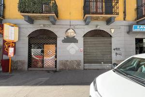 NEGOZIO A MILANO