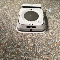 Robot lavapavimenti iRobot Brava Jet M6 completa