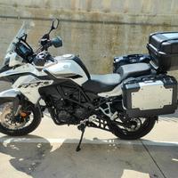 Benelli TRK 502 con Borse Rigide e Bauletto- 2021
