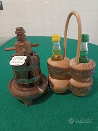 n.2 confezioni di bottigliette liquore