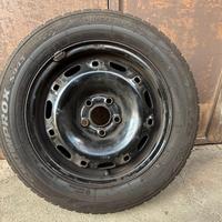 4 gomme invernali 185/60R14 + cerchi 14"