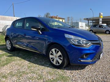 Renault Clio TCe 12V 75 CV 5 porte Moschino Intens
