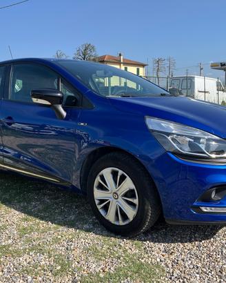 Renault Clio TCe 12V 75 CV 5 porte Moschino Intens