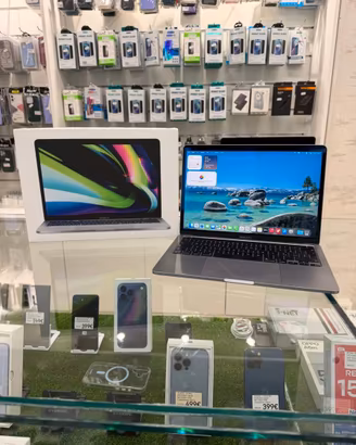 MACBOOK PRO 13 M2 Memoria:16GM RAM 512GB SSD