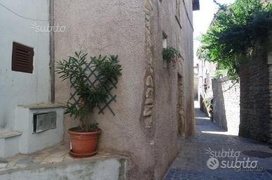 San Vito Romano, da rifinire internamente comodo