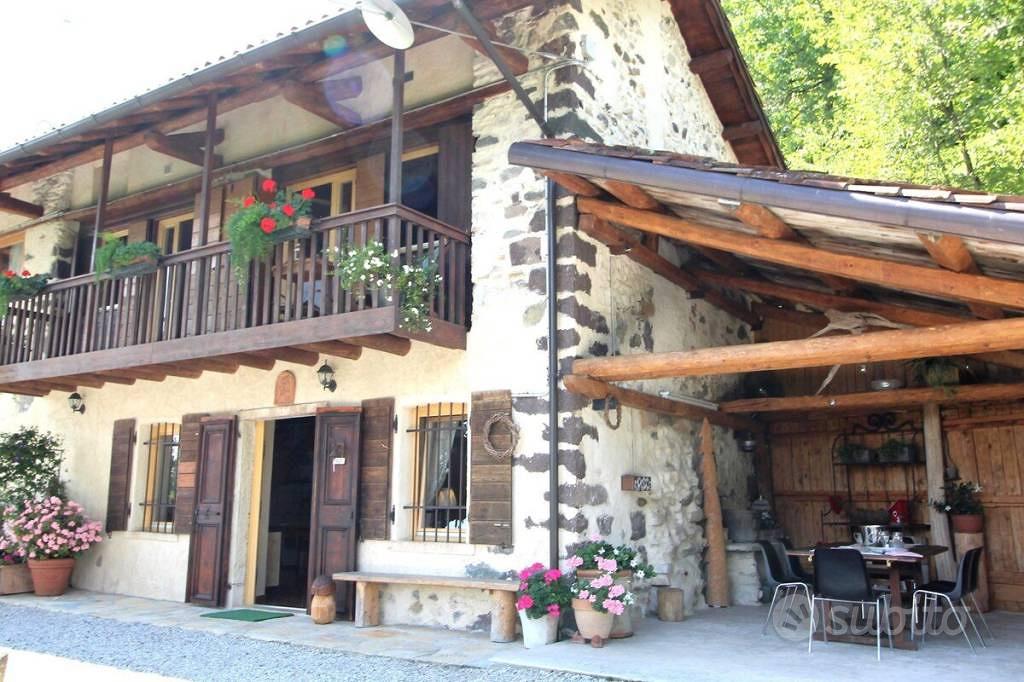 Rustico / Casale di 80 m² con 4 locali e box auto - Vista 3