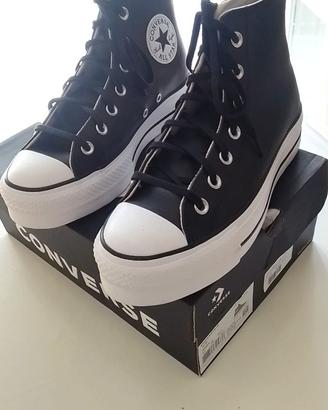 Converse Chuck Taylor AllStar in pelle