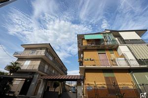 3 LOCALI A GRUMO NEVANO