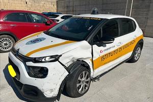 Citroen C3 BlueHDi 100 S&S Van Feel sinistrato inc