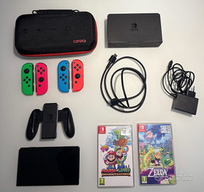 Nintendo switch OLED + 4 joy-con + 2 giochi