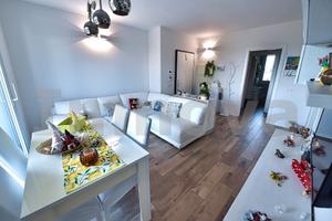 Tre locali con terrazzo e box doppio