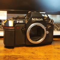 Nikon F-301 testata