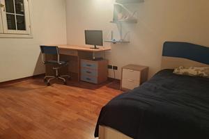 Camera singola donna in appartamento condivisione