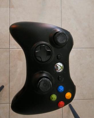Xbox 360 slim+4 joystick+28 videogiochi