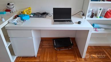 Scrivania  IKEA MALM bianca con cassettiera