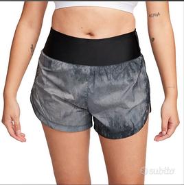 Nike Pantaloncino Loose-Fit Slip Integrato 