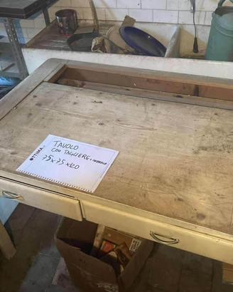 Mobili e altro nel mio profilo, svuoto casa nonni