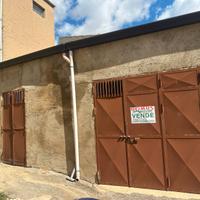 N°2 magazzini a Camastra