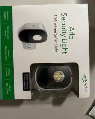 Arlo security light
