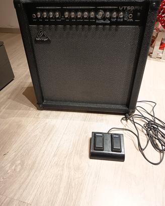 Amplificatore chitarra elettrica BEHRINGER 