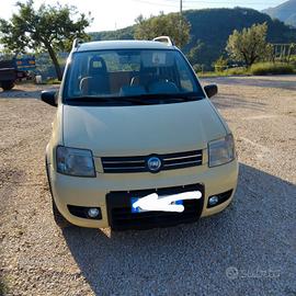   panda 4x4  a benzina 