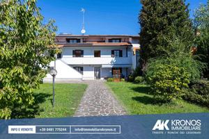 Appartamento di 263 m² con più di 5 locali a Ronch
