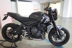 Triumph trident 660