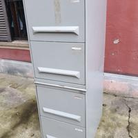 Classificatore in metallo a 4 cassetti